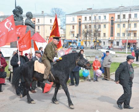 Первомай на коне