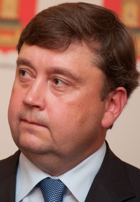 Губернатор за два года так и не понял, что делать