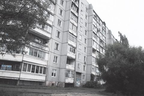 Непростые будни жителей 8 Марта, 30, или кто остановит управляющую компанию?