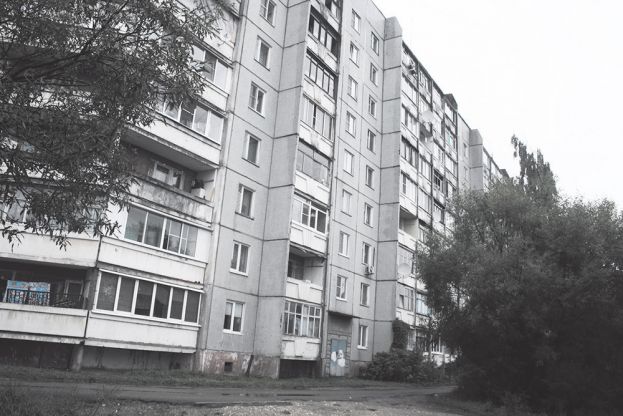 Непростые будни жителей 8 Марта, 30, или кто остановит управляющую компанию?