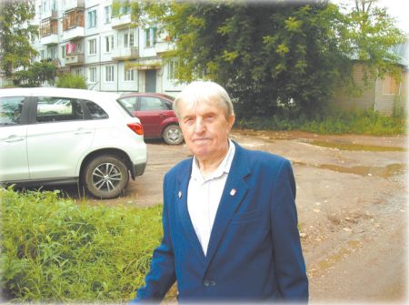 Евгений Федорович Сердится
