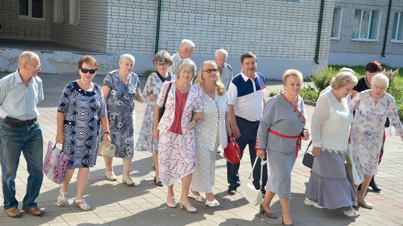 Школьные денечки вспоминая...