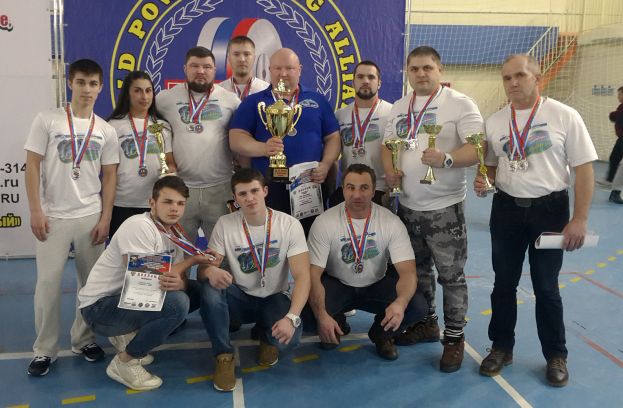 Силачи ФОК «Дельфин» на кубке России