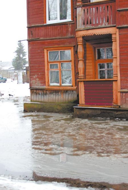 Озеро на улице Чернышевского