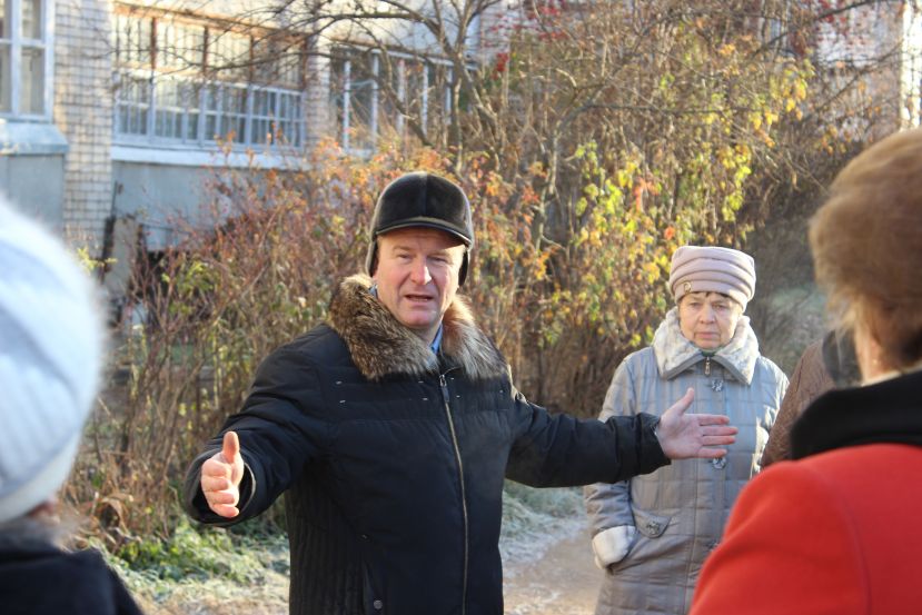 Собрание на Октябрьской