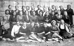 Выпускники пушкинской школы 1945 г.