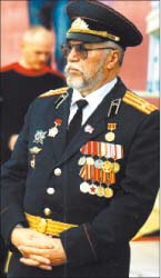 Полковник в отставке И. Панаев.