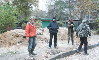 Двору на ул. Бехтерева повезло